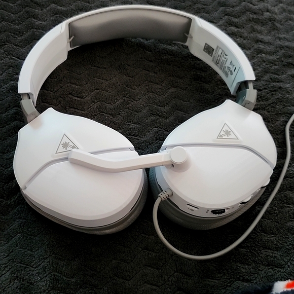Turtle bay headset - Picture 1 of 1